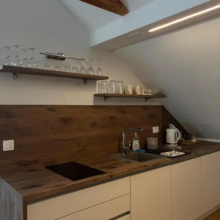 Apartma Lavanda *
