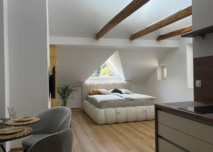 Apartma Lavanda شقة