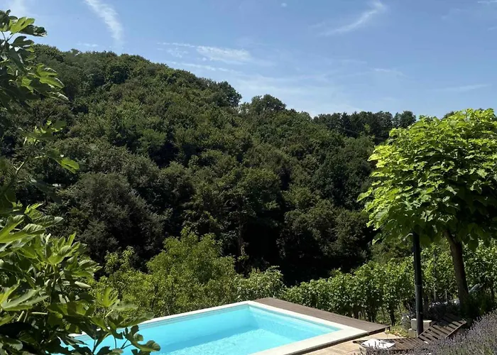 Apartma Lavanda شقة *